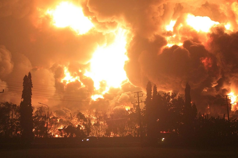 Several injured during oil refinery fire in Indonesia's West Java Province