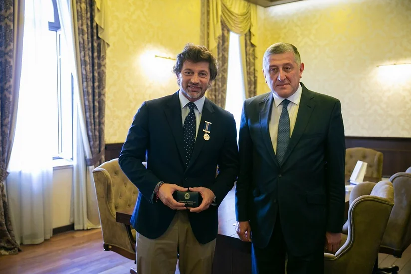 Tbilisi meri “Azərbaycan diplomatik xidmət orqanları  100” yubiley medalı ilə təltif olunub