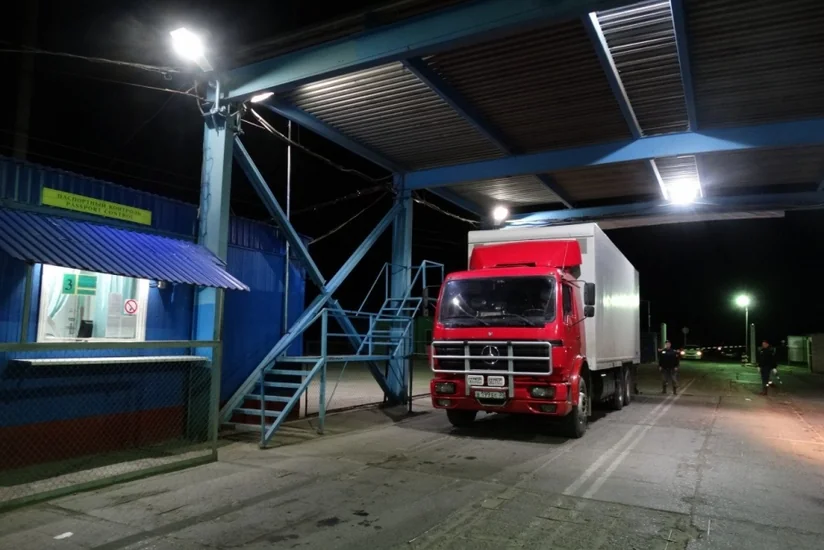 ​Rusiyaya 19 ton çay aparmaq istəyən Azərbaycan vətəndaşı saxlanılıb