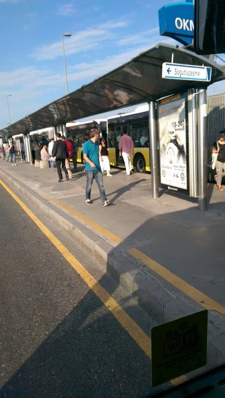 ​İstanbulda ictimai nəqliyyat ödənişsiz işləyir - FOTO