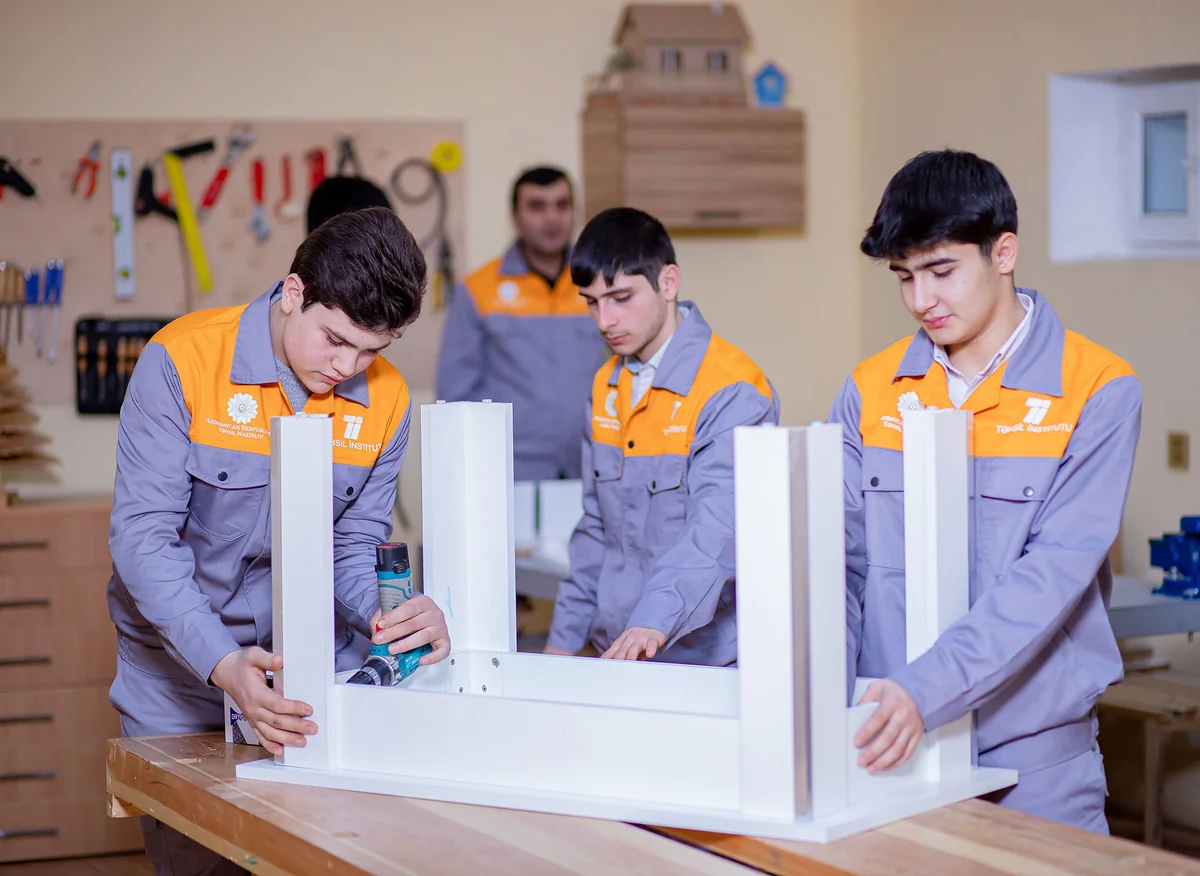 Peşə məktəbləri üçün dərsliklərin hazırlanması qaydası təsdiqlənib