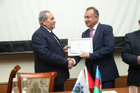 Gəncədə Heydər Əliyevin 100 illik yubileyinə həsr olunmuş regional konfrans keçirilib