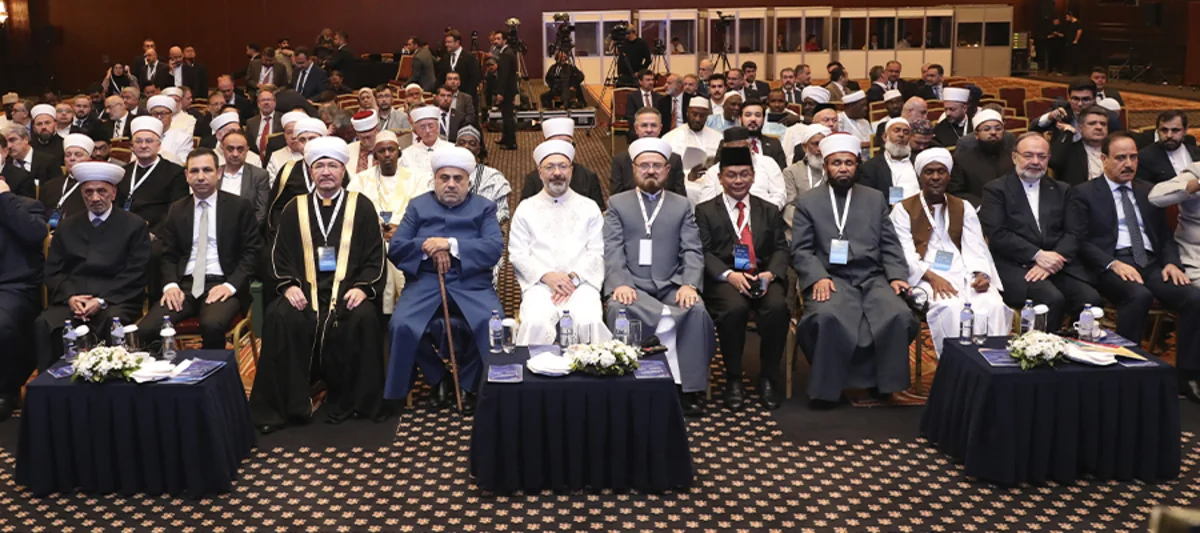 Allahşükür Paşazadə Dünya İslam Alimlərinin Məşvərət Toplantısında iştirak edib