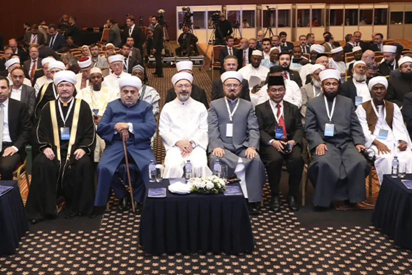 Allahşükür Paşazadə Dünya İslam Alimlərinin Məşvərət Toplantısında iştirak edib