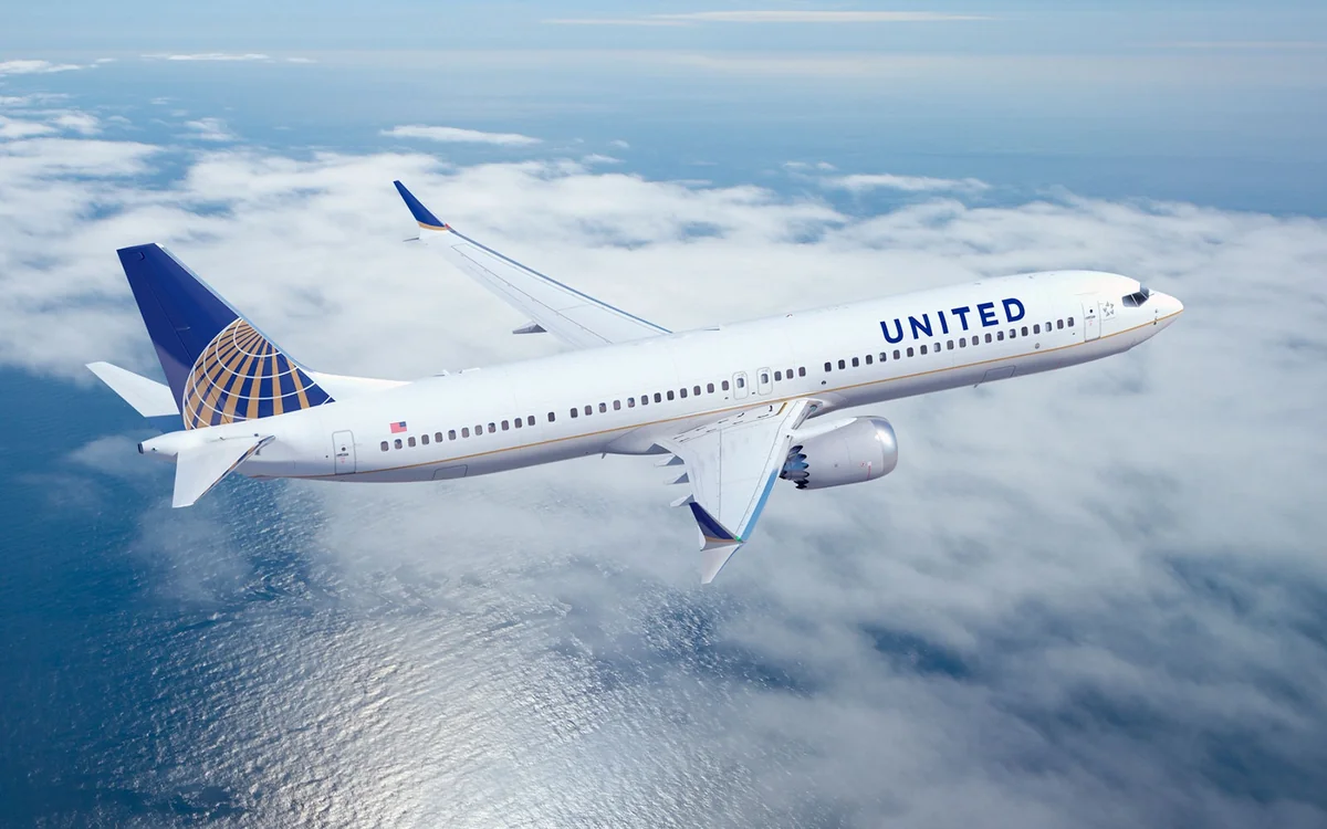 ​United Airlines plane reported a state of emergency on board
