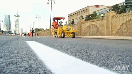 Paytaxtın üç prospektində deformasiyaya uğramış örtük yenilənib