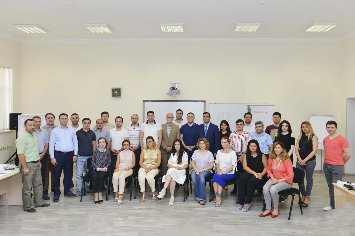 Bakı Ali Neft Məktəbində tələbələrə SPM sertifikatları təqdim olunub