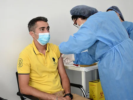 Azərbaycanda futbol hakimləri peyvənd olundu