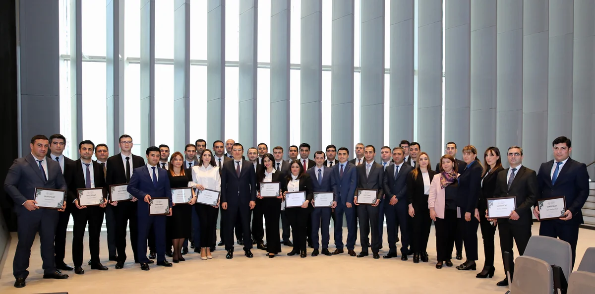 “Uğur yolu” Karyera İnkişaf Proqramının finalçılarına sertifikatlar təqdim olunub