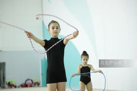 Bölgə gimnastlarının Milli Gimnastika Arenasında məşqləri davam edir