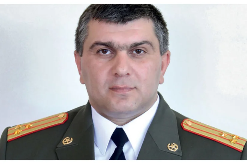 Ermənistanda ordu korpusunun komandanı Paşinyanın istefasını tələb edir