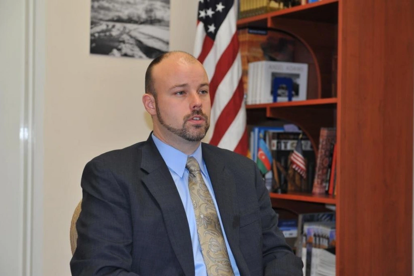 Expert: After recent Congressional elections, US President may face difficulties