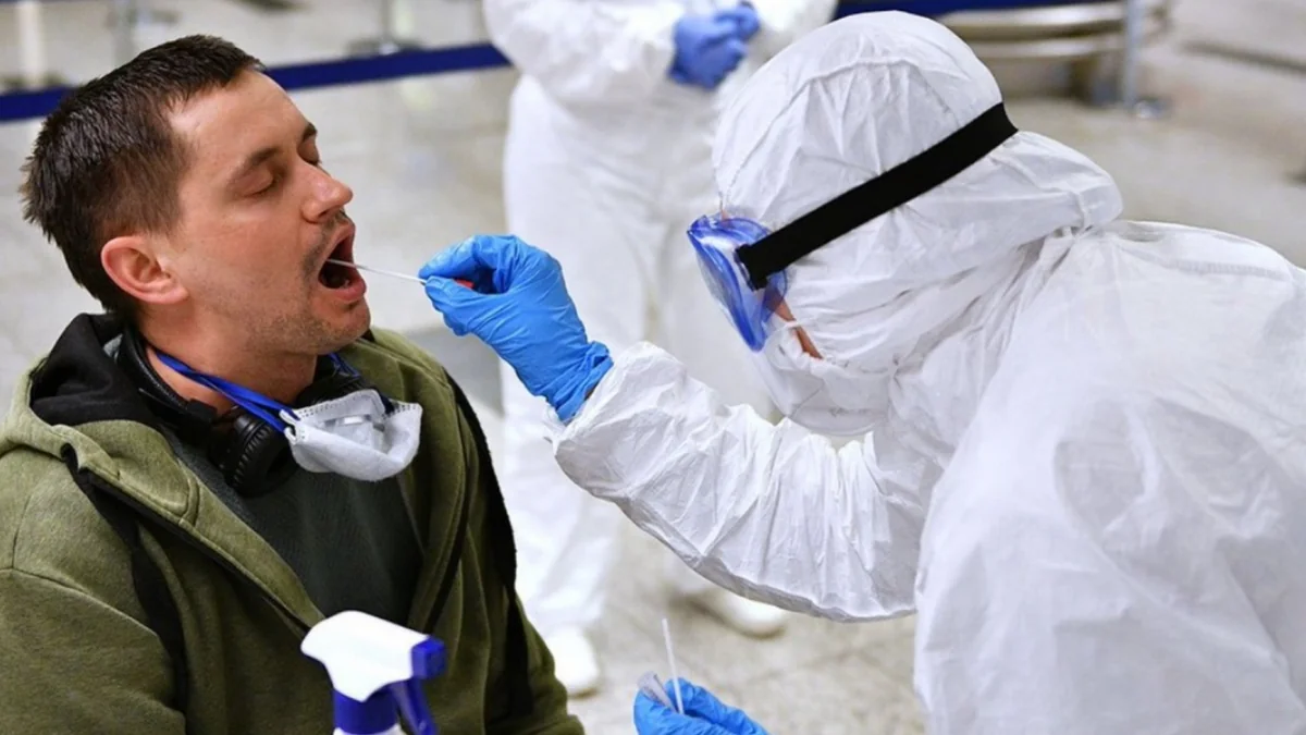 Еще в одной стране выявлен новый штамм COVID-19