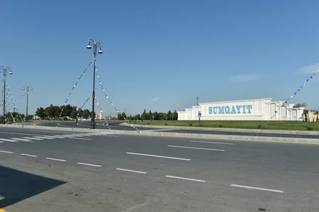 President Ilham Aliyev arrived in Sumgayit for a visit