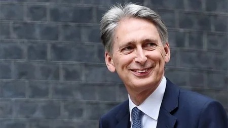 ​Britaniyanın yeni baş naziri DİN rəhbərliyini xanıma tapşırıb