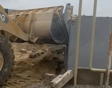 Bakıda qanunsuz tikili sökülüb