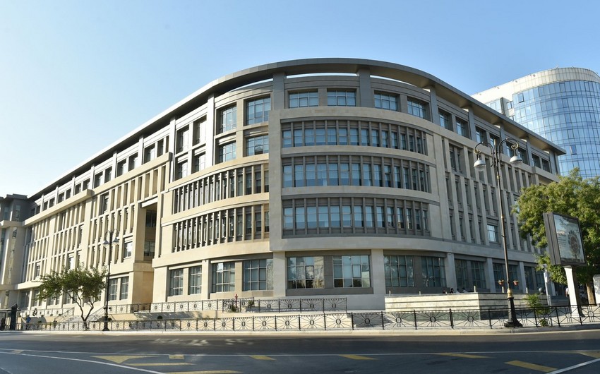 Bakıda məktəb müəllimi 40 yaşında koronavirusdan vəfat edib