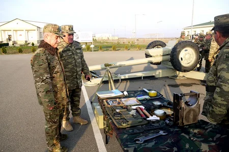 Commander training sessions held with artillerymen