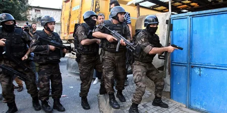 İstanbul polisi 12 saatlıq irimiqyaslı axtarış-əməliyyat tədbiri keçirib