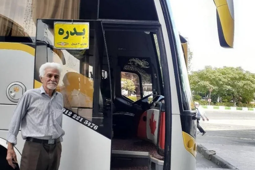 Güney Azərbaycanın tanınmış ziyalısı Əkbər Azad sürgün edilib