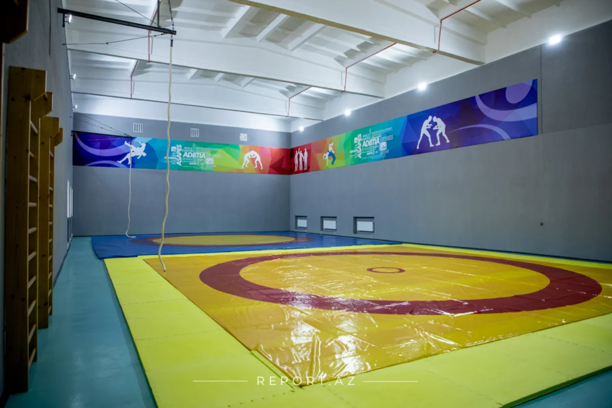 Yeni güləş zalı istifadəyə verildi