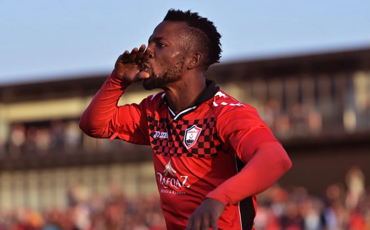 Afrikalı hücumçu: Neftçidə oynamaq istəyərəm