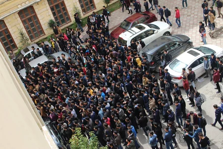 Bakıda universitet tələbələri erməni təxribatlarına qarşı aksiya keçiriblər - FOTO