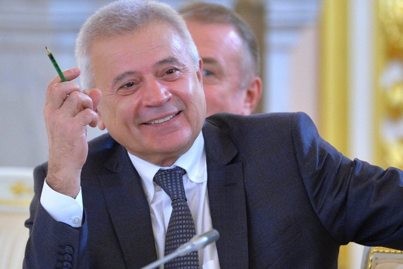 “LUKoil” şirkətində Vahid Ələkbərovun payı artıb