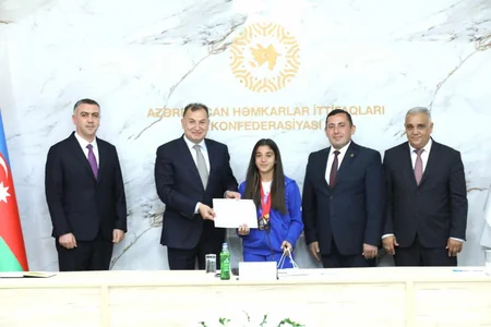 Azərbaycan Həmkarlar İttifaqları Konfederasiyasında AHİİTA-nın idmançı və məşqçi-müəllimləri ilə görüş olub