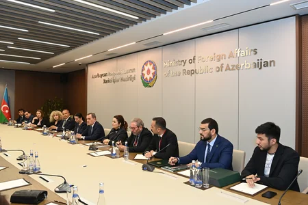 Ceyhun Bayramov Azərbaycan-Avropa Media Forumunun iştirakçıları ilə görüşüb