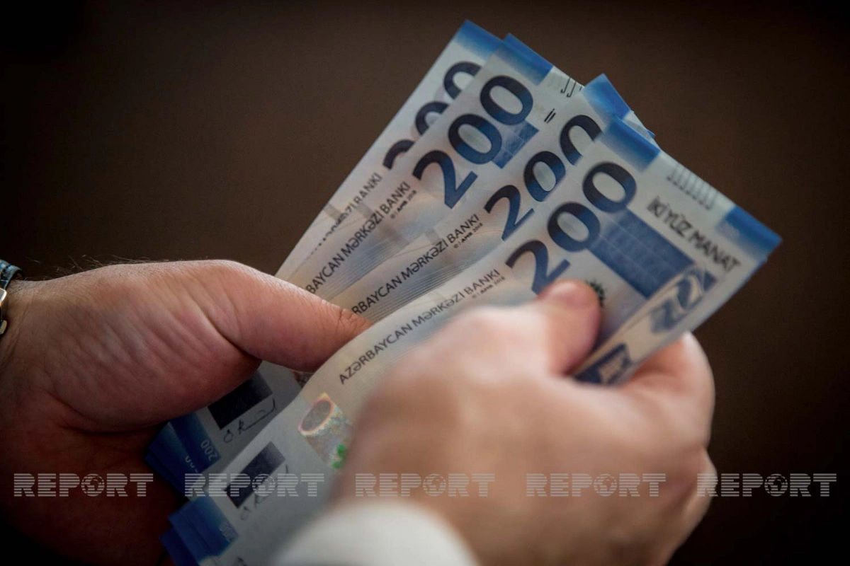 Azerbaijani manat’s circulation velocity slightly down