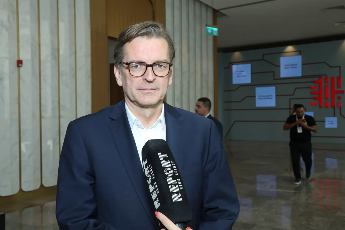 Klaus Ştrunts: Hərbi eskalasiyalar zamanı feyk xəbərlərə uymamaq xüsusilə vacibdir