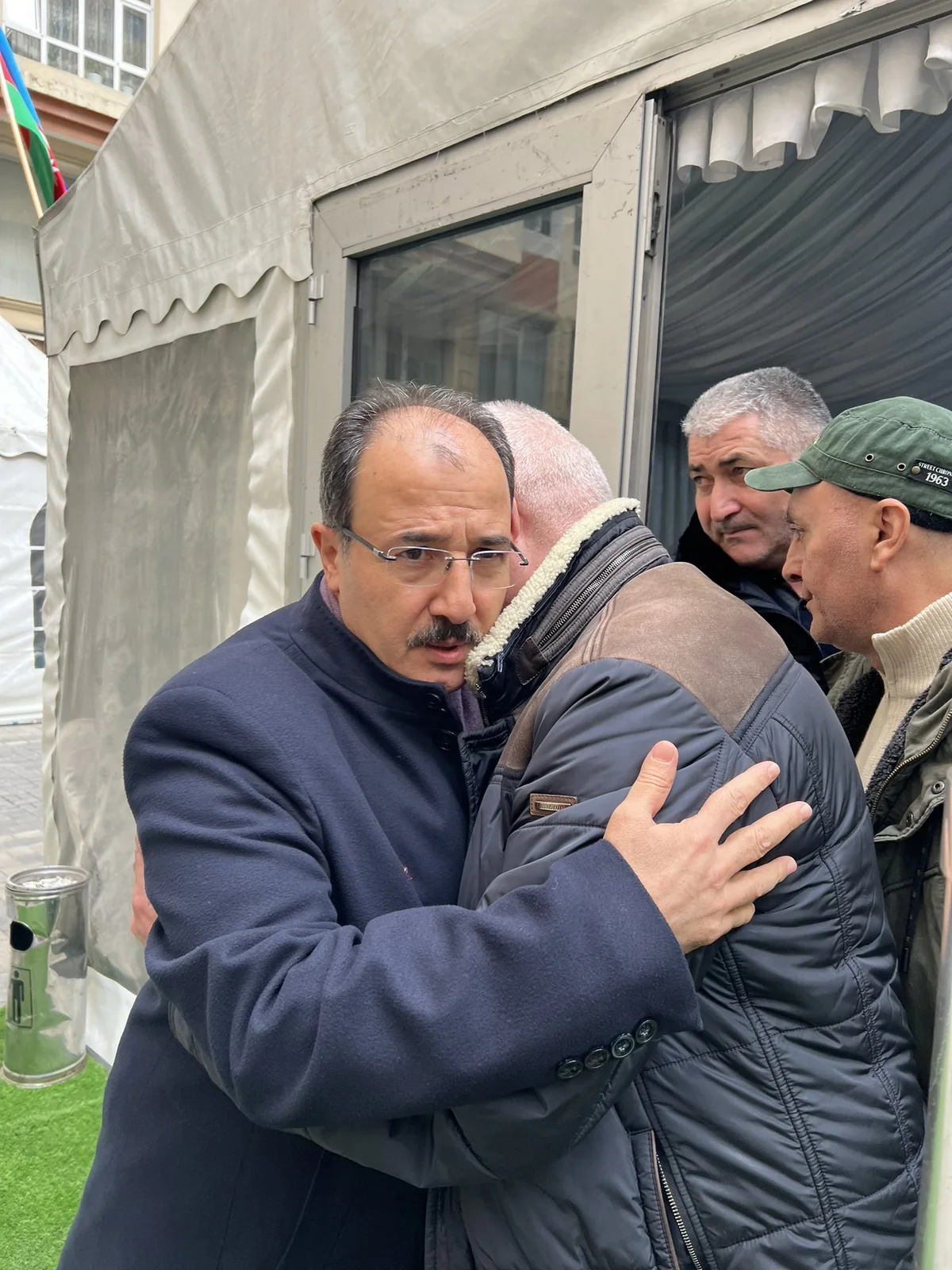 Türkiyə səfiri şəhid Orxan Əsgərovun yas mərasimində iştirak edib, ailəsinə başsağlığı verib