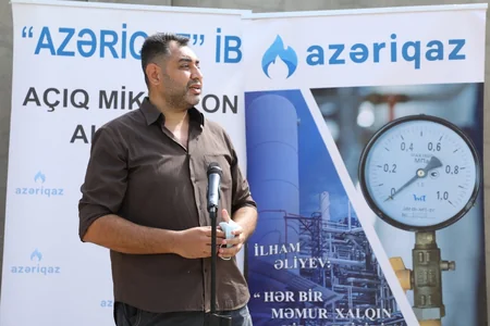 “Azəriqaz” rəhbərliyi sürüşmə zonasından köçürülən vətəndaşların müraciətlərini dinləyib