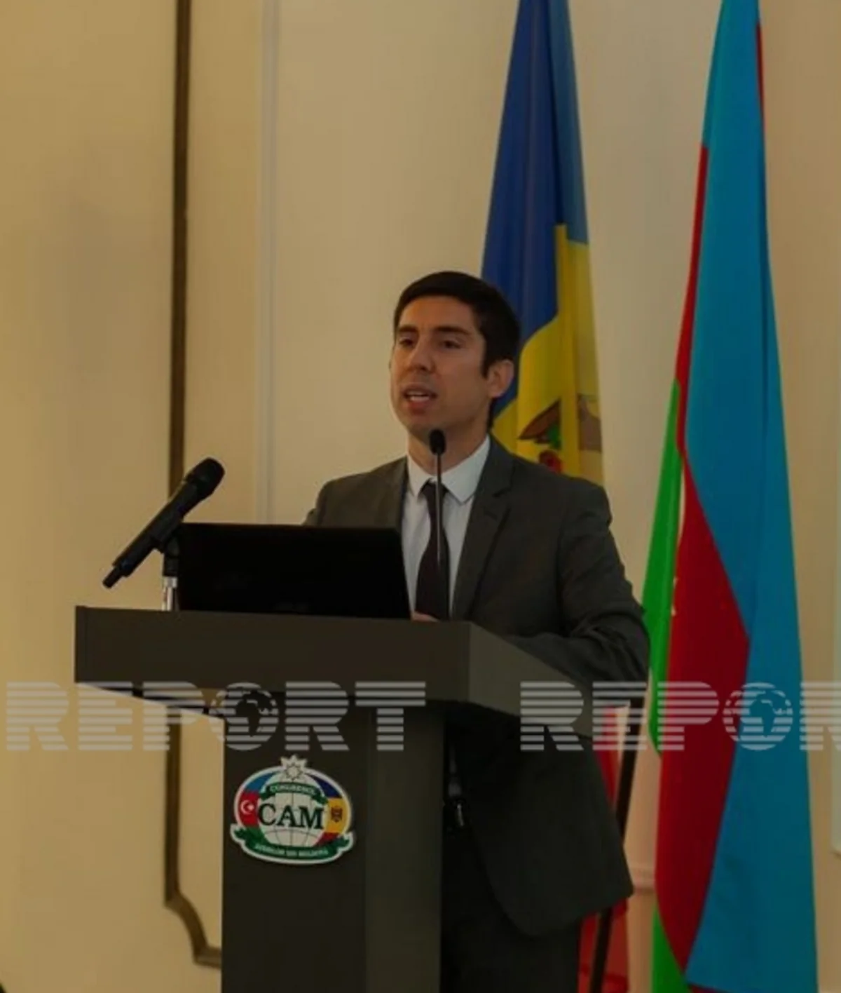 Hakim partiyanın sədri: “Moldova siyasi həyatında azərbaycanlı gənclərin rolu vacib şərtlərdəndir