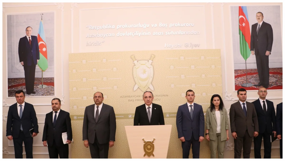 Baş Prokurorluqda dövlət qulluqçularının peşə bayramı münasibətilə tədbir keçirilib