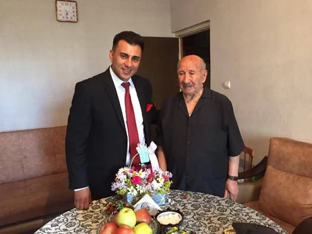 AzTV əməkdaşları müharibə veteranlarını təbrik edib