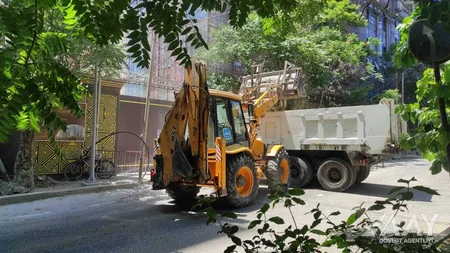 Bakının Firdovsi Məmmədov küçəsi təmir edilir