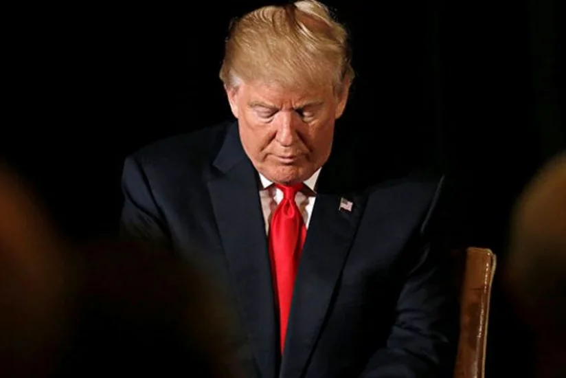 Tramp Yəməndə ölən ABŞ hərbçisinin cənazəsini şəxsən qarşılayıb