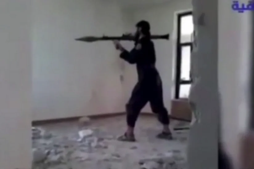 Боевик ИГ случайно подорвал себя выстрелом из гранатомета - ВИДЕО