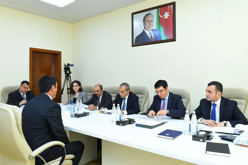 Vergilər naziri Şamaxıda vətəndaşları qəbul edib