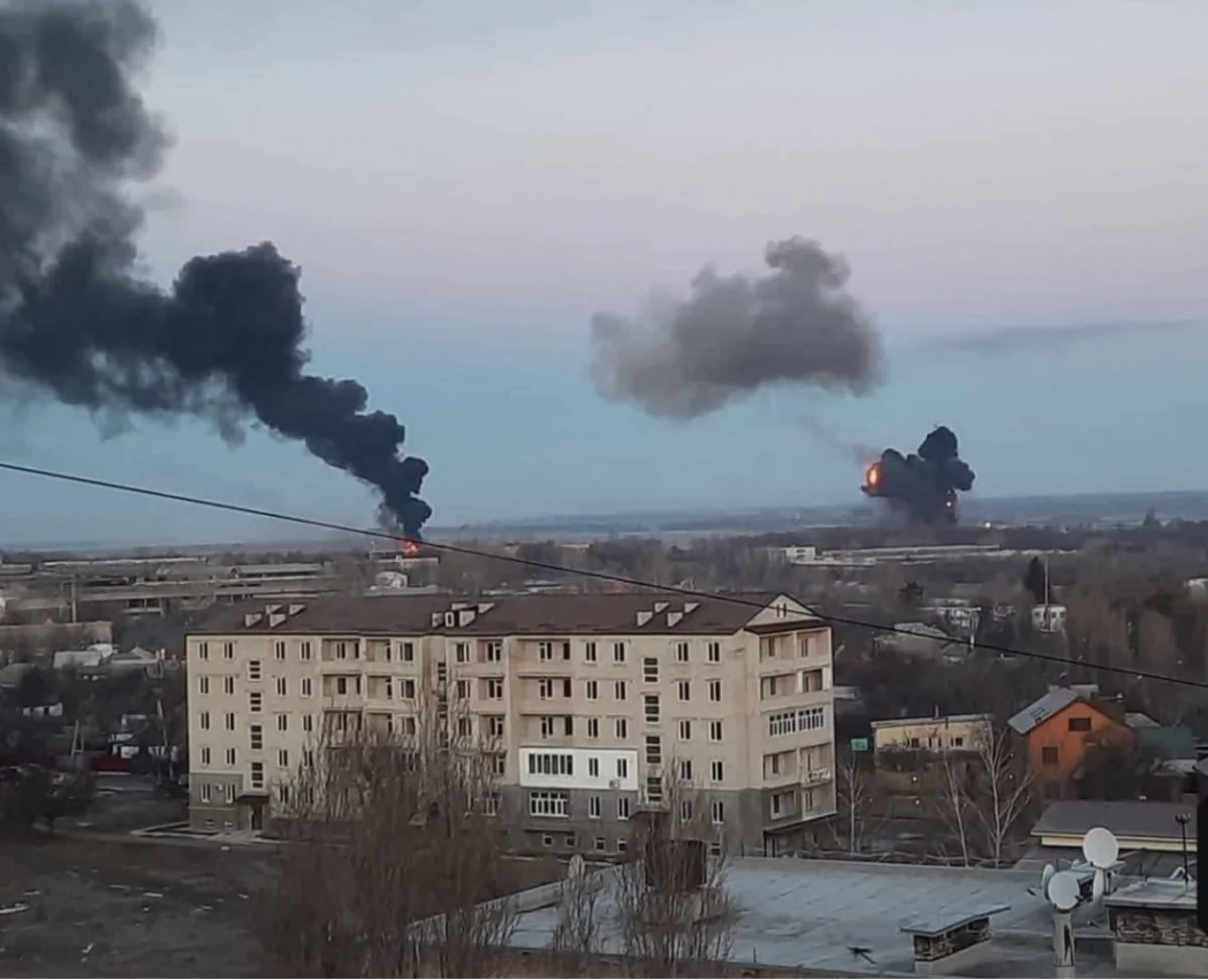 Во многих городах Украины раздаются сирены