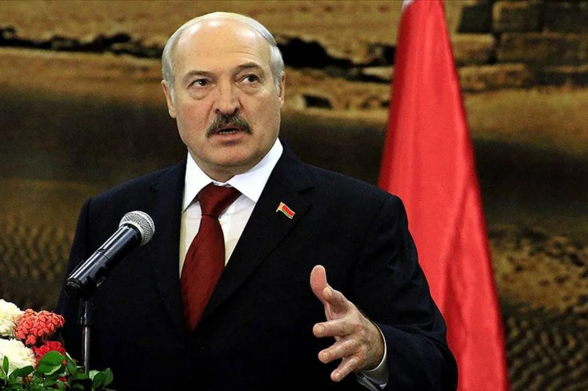 Lukaşenko Zelenskini hədələyib
