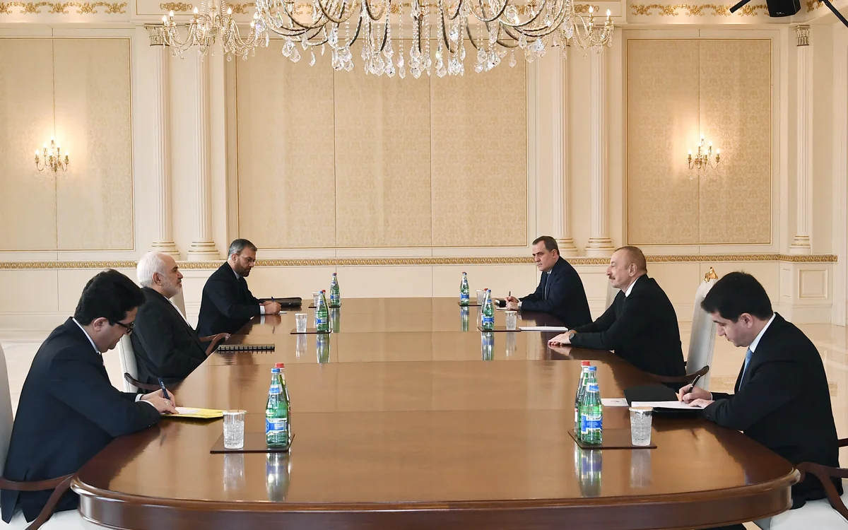 Президент Ильхам Алиев принял главу МИД Ирана
