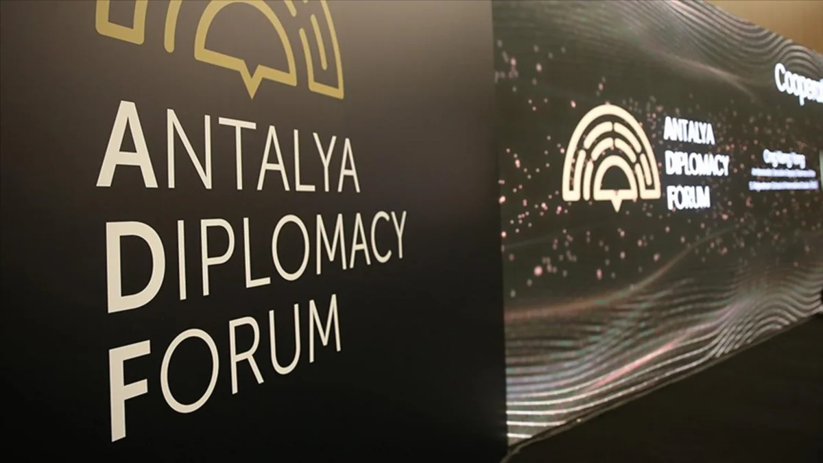 Antalyada Cənubi Qafqaz gündəmi: Ermənistan hazırıq desə də, addım atmır - ŞƏRH