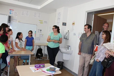 Fransalı dövlət xadimləri Bakı Fransız Liseyində olub