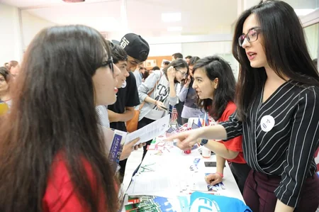Bakıda keçirilmiş təhsil sərgisində ABŞ-ın 20-dən çox universiteti təmsil olunub - FOTO