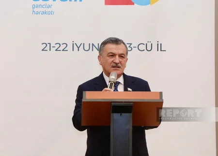 Gənc rəssam: İlk dəfə portret əsərimdə Ümummilli Lideri çəkmişəm