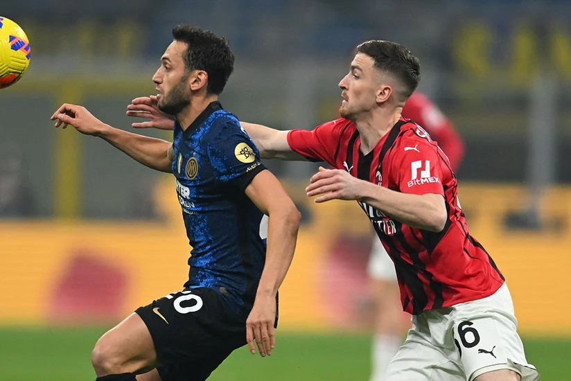 İtaliya Kuboku: Milan derbisində qalib müəyyənləşməyib