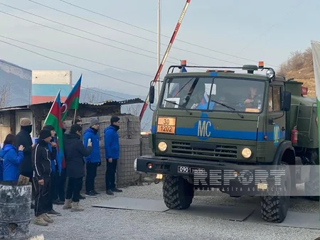Total of 25 vehicles of peacekeepers freely use Khankandi-Lachin road 